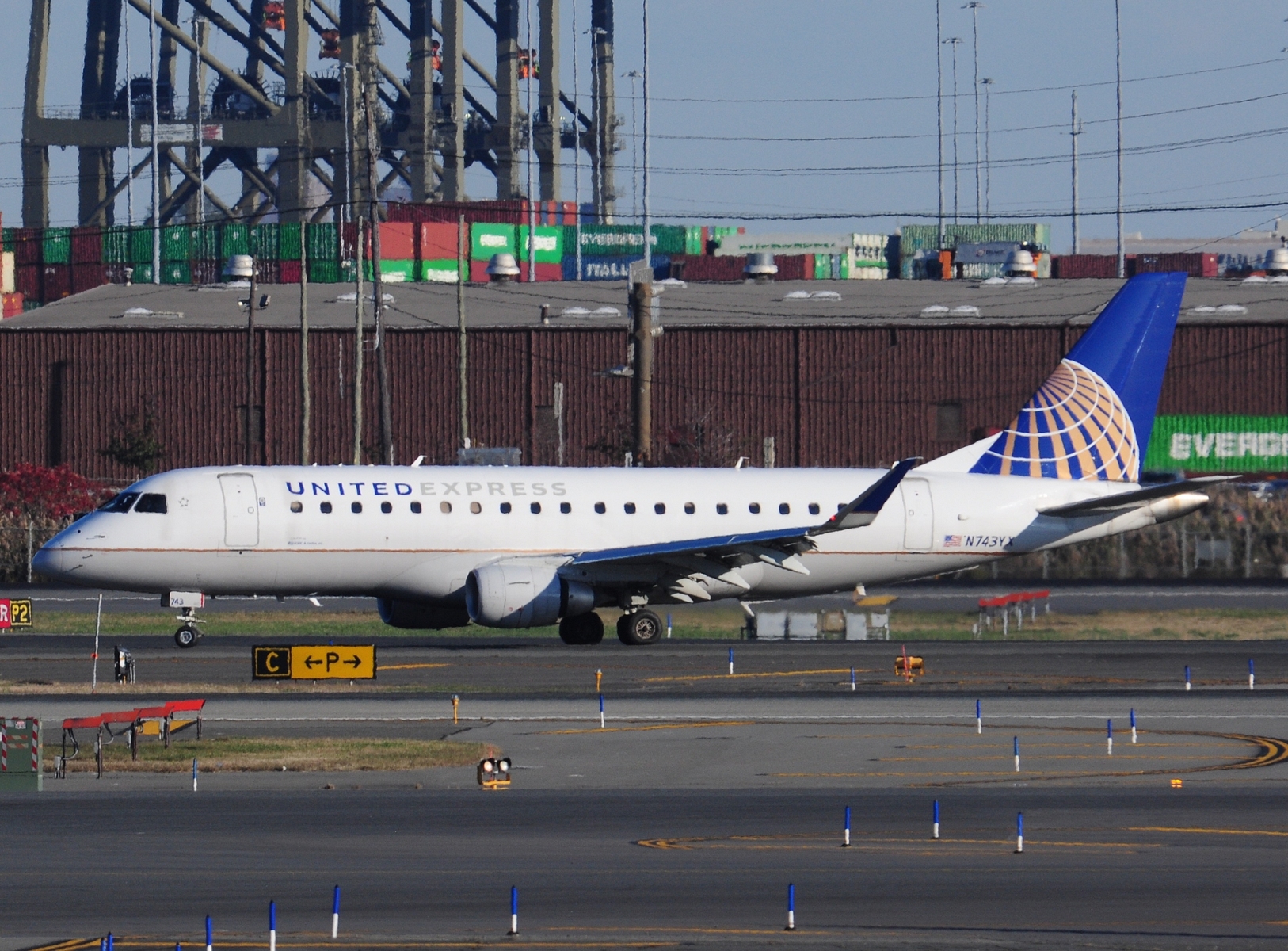 N743YX - ERJ-175LR (ERJ-170-200 LR) - United Express - EWR - 02-11-2023