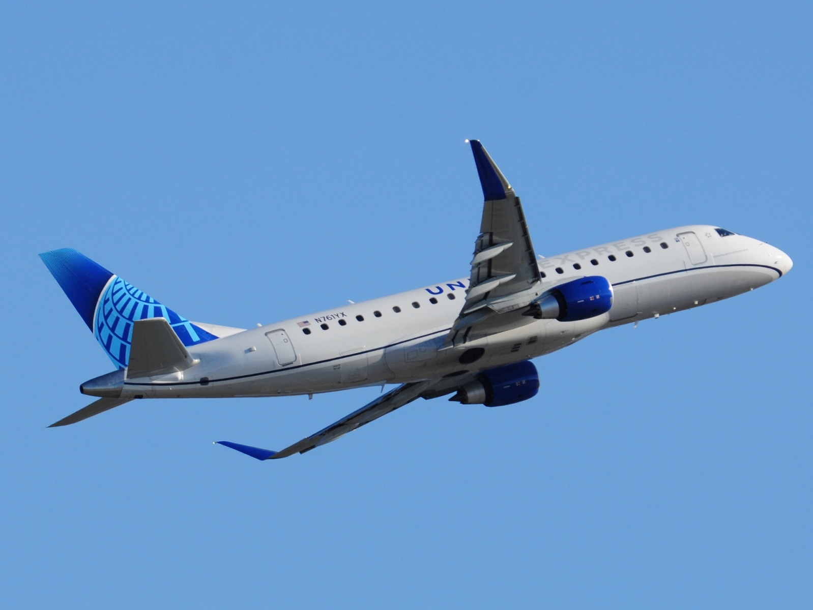 N761YX - ERJ-175LR (ERJ-170-200 LR) - United Express - EWR - 02-11-2023