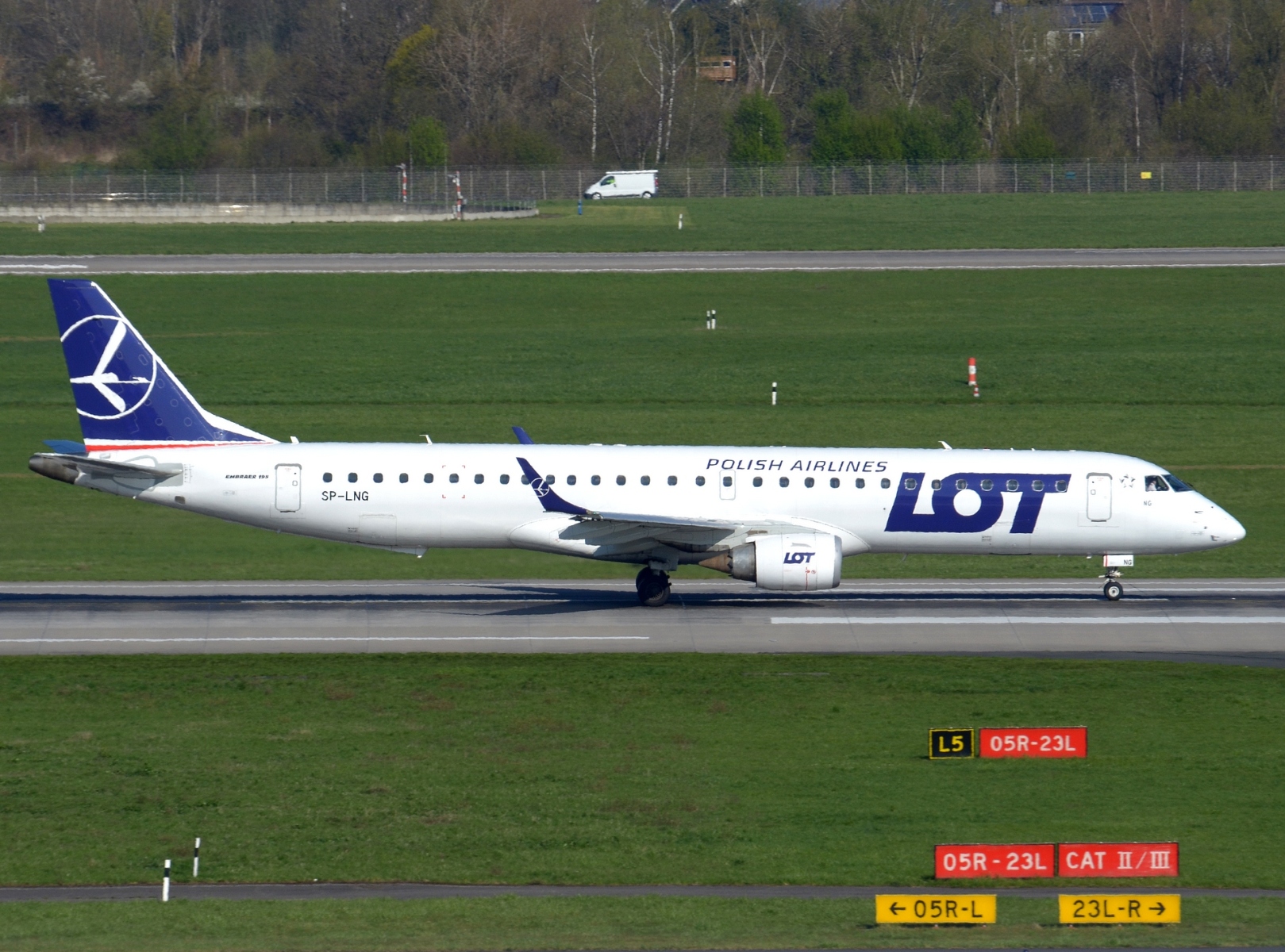 SP-LNG - ERJ-195AR (ERJ-190-200 IGW) - LOT _ Polish Airlines - DUS - 05-04-2023