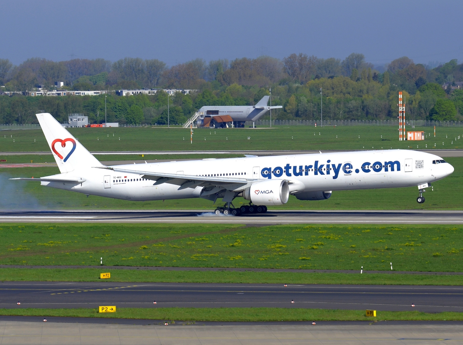 TC-MGG - 777-3ZG(ER) - MG (Mavi Gok) Aviation - DUS - 30-04-2023
