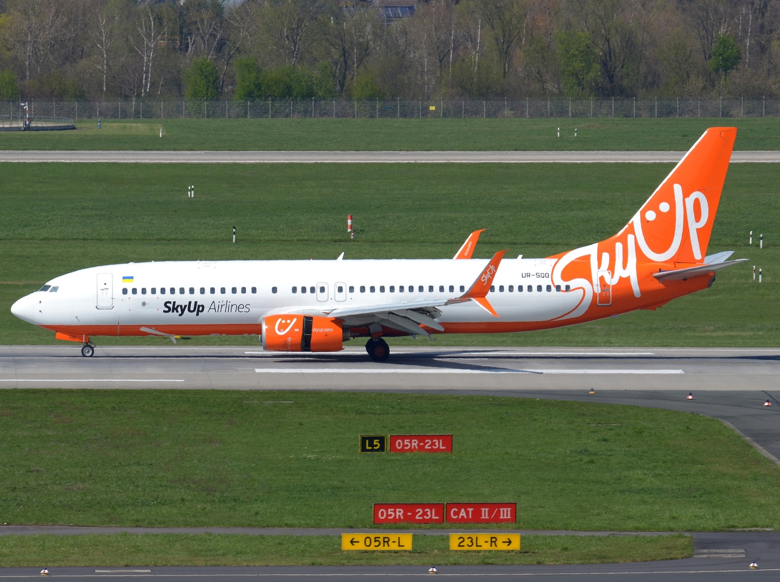 UR-SQQ - 737-8Q8(WL) - SkyUp Airlines - DUS - 05-04-2023