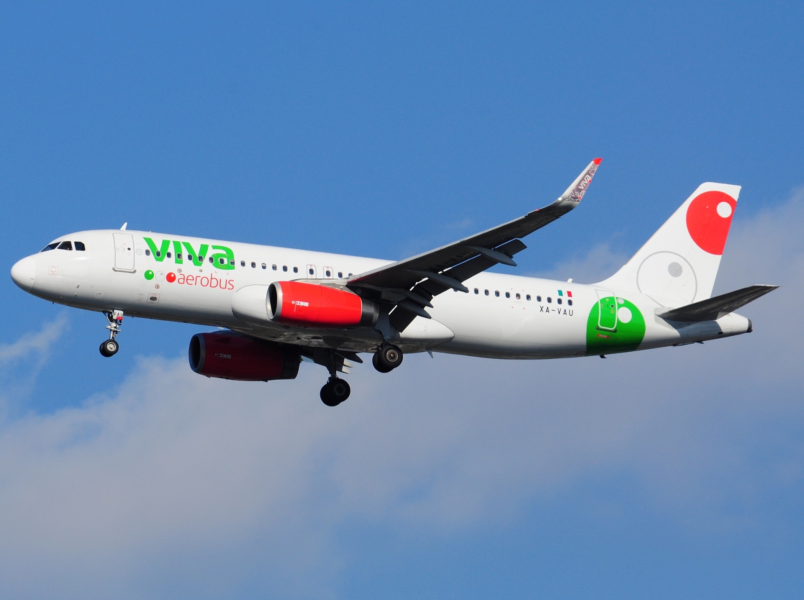 XA-VAU - A320-232(WL) - Viva Aerobus - JFK - 28-10-2023