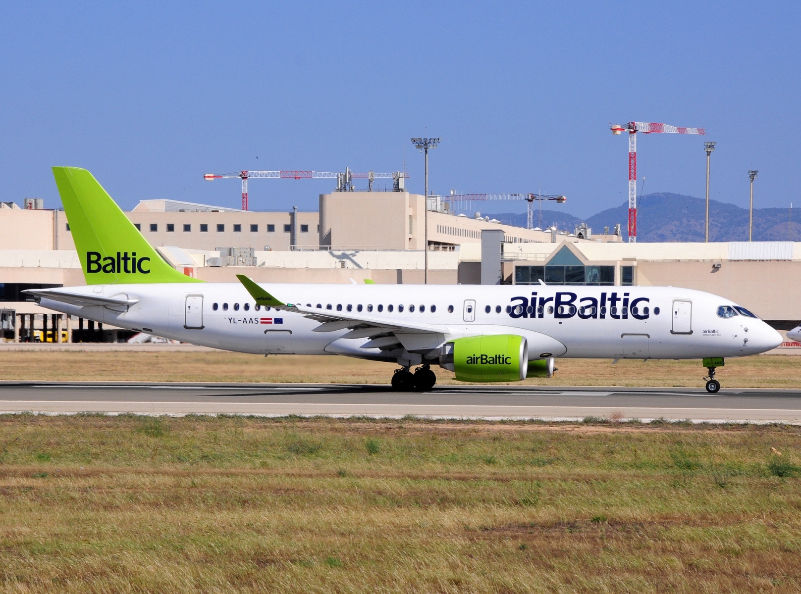 YL-AAS - A220-300 - Air Baltic - PMI - 24-06-2023