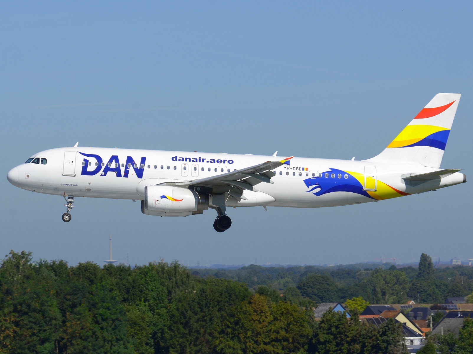 YR-DSE - A320-232 - Dan Air - BRU - 06-09-2023