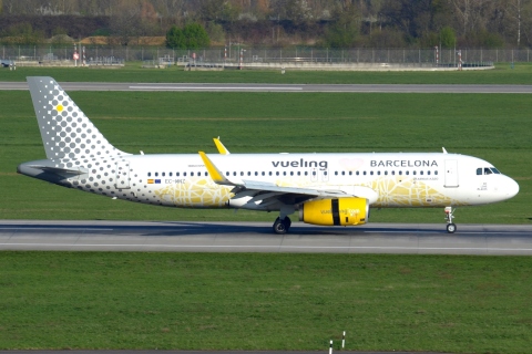 EC-MNZ - A320-232(WL) - Vueling - DUS - 05-04-2023