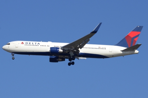 N175DN - 767-332(ER)(WL) - Delta Air Lines - JFK - 28-10-2023