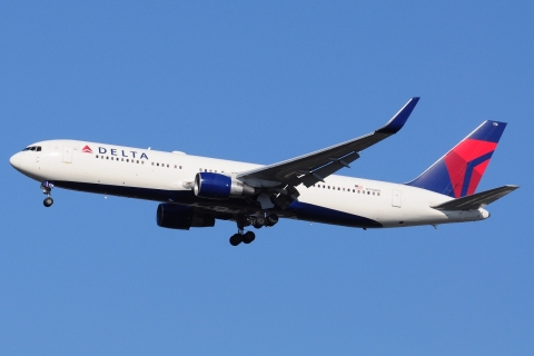 N176DN - 767-332(ER)(WL) - Delta Air Lines - JFK - 28-10-2023