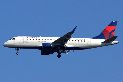 N224JQ - ERJ-175LR (ERJ-170-200 LR)  - Delta Connection - JFK - 28-10-2023