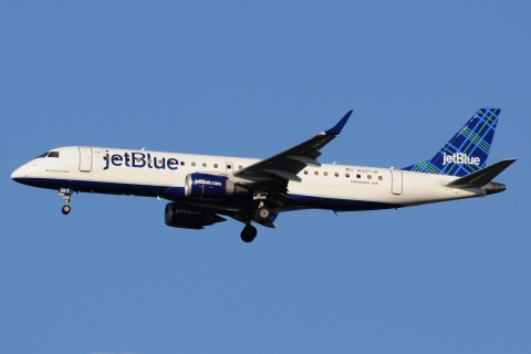 N307JB - ERJ-190AR (ERJ-190-100 IGW) - JetBlue Airways - JFK - 28-10-2023