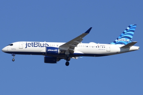 N3121J - A220-300 - JetBlue Airways - JFK - 28-10-2023b