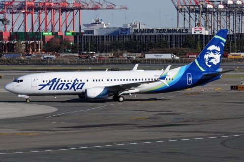 N532AS - 737-890(WL) - Alaska Airlines - EWR - 02-11-2023