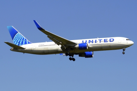 N676UA - 767-322(ER)(WL) - United Airlines - FRA - 26-05-2023