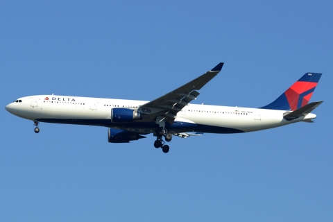 N824NW - A330-302 - Delta Air Lines - JFK - 28-10-2023