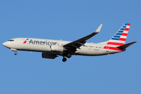 N925NN - 737-823(WL) - American Airlines - JFK - 28-10-2023