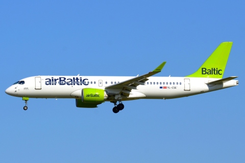 YL-CSE - A220-300 - Air Baltic - BRU - 04-06-2023