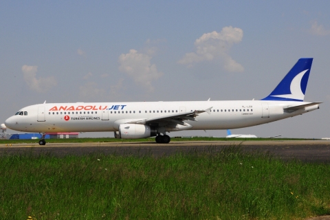 YL-LDR - A321-231 - Anadolu Jet - BRU - 13-05-2023