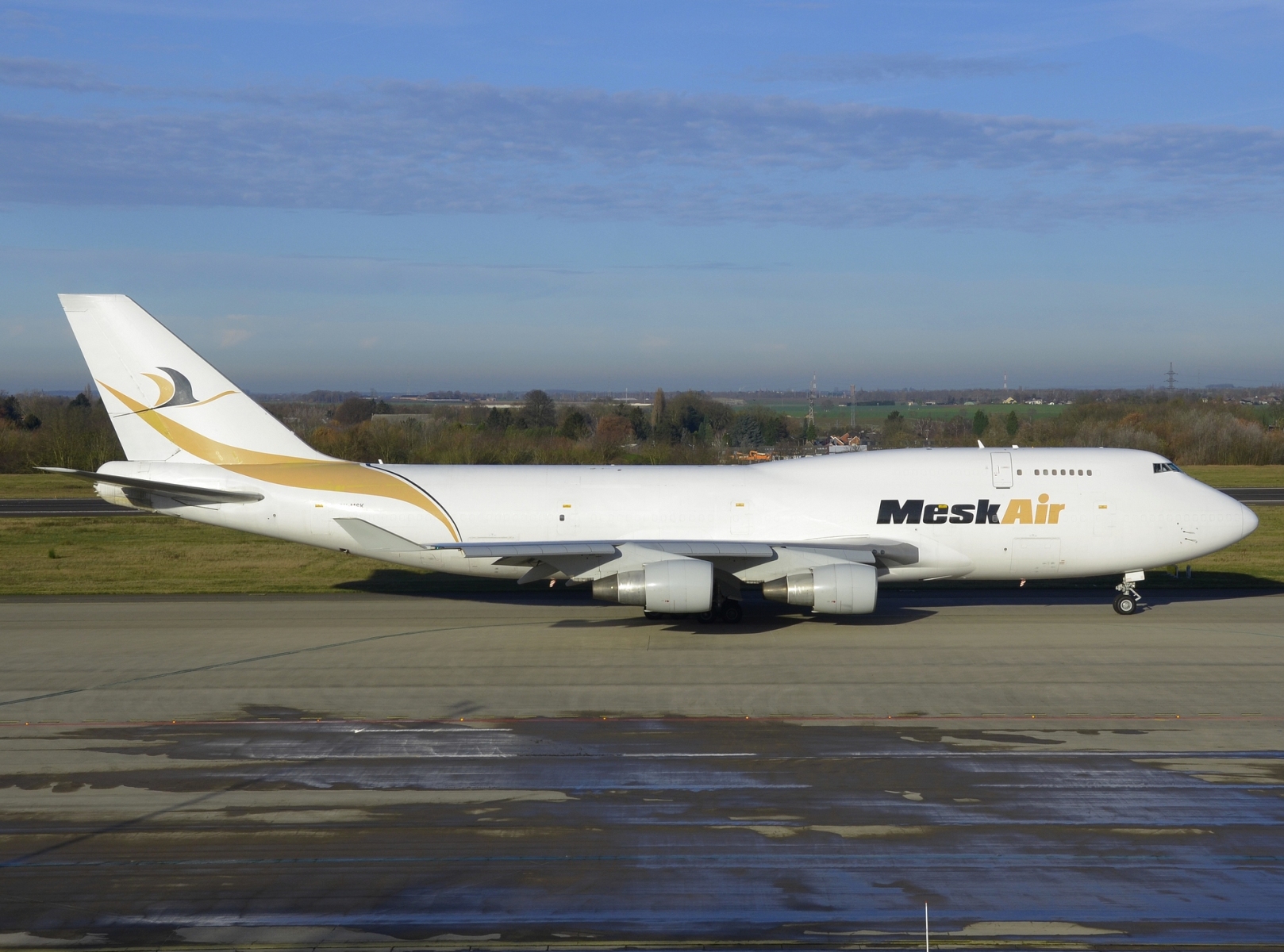 9H-MSK - 747-4H6 - MeskAir - LGG - 30-11-2024b