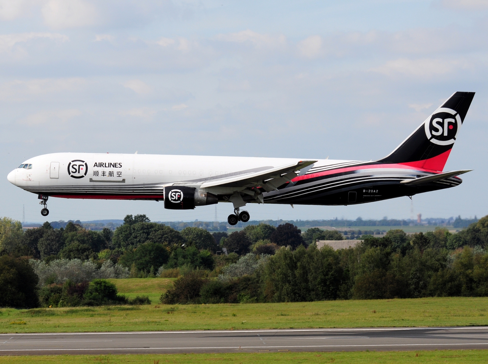 B-20A2 - 767-36D(ER) - SF Airlines (ShunFeng Airlines) - LGG - 15-09-2024