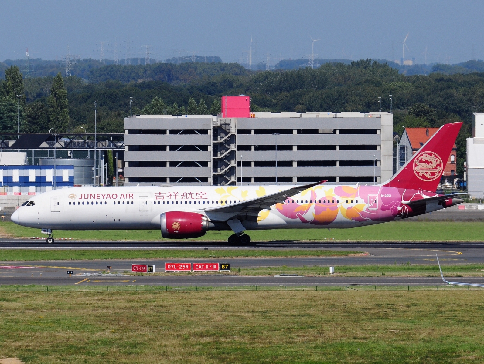 B-20D1 - 787-9 Dreamliner - Juneyao Airlines - BRU - 28-08-2024b