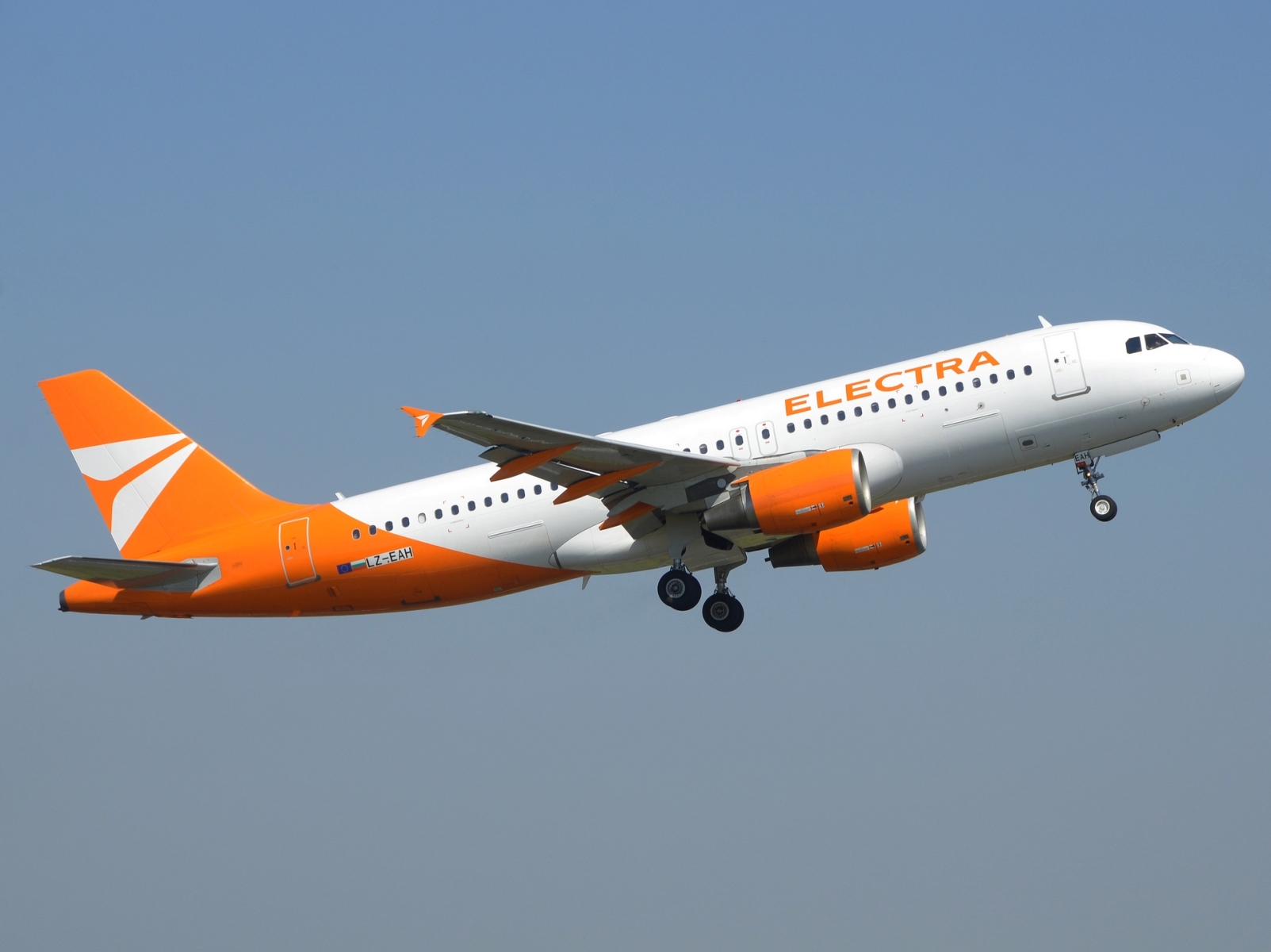 LZ-EAH - A320-214 - Electra Airways - BRU - 26-06-2024b