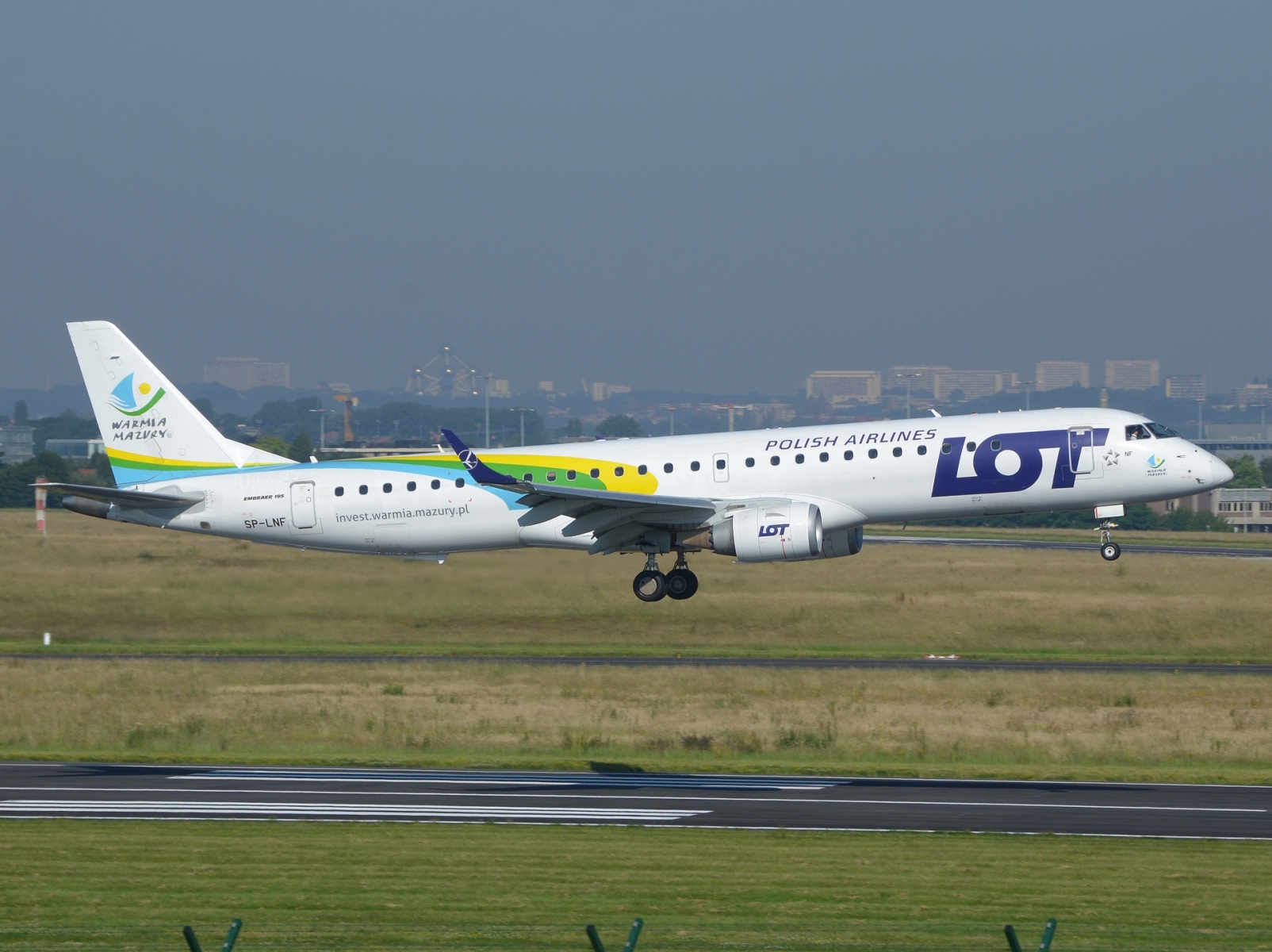 SP-LNF - ERJ-195LR (ERJ-190-200 LR) - LOT _ Polish Airlines - BRU - 26-06-2024