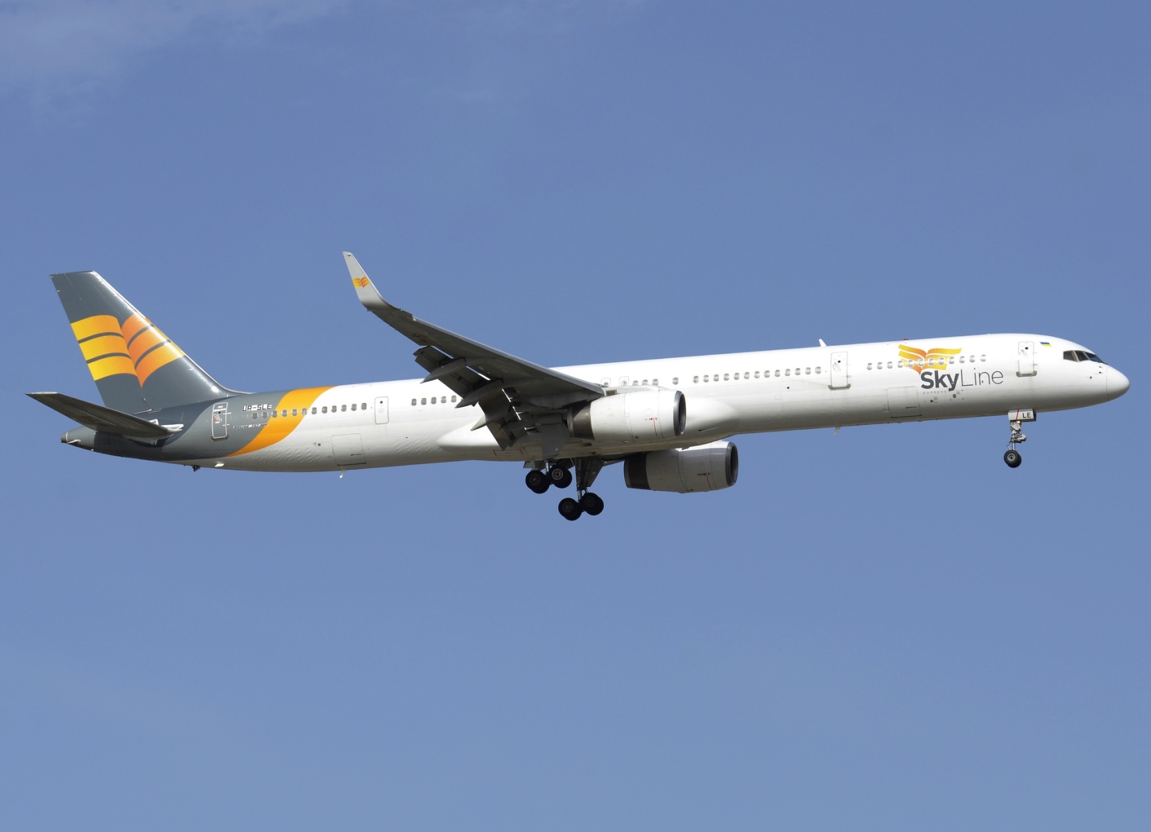 UR-SLE - 757-330(WL) - Skyline Express Airline - AYT - 14-06-2024b