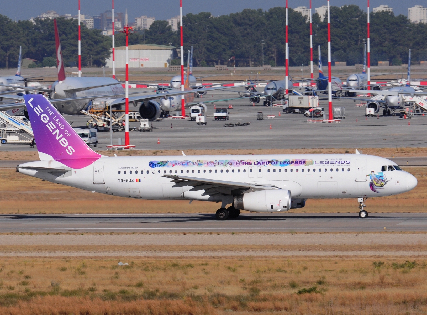 YR-BUZ - A320-232 - Bees Airlines - AYT - 16-06-2024
