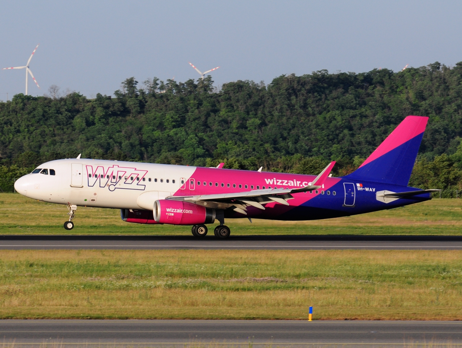 9H-WAV - A320-232(WL) - Wizz Air Malta - VIE - 24-06-2025