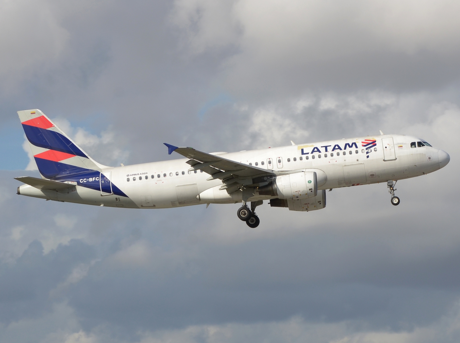CC-BFC - A320-214 - LATAM Airlines Chile - MIA - 26-11-2025