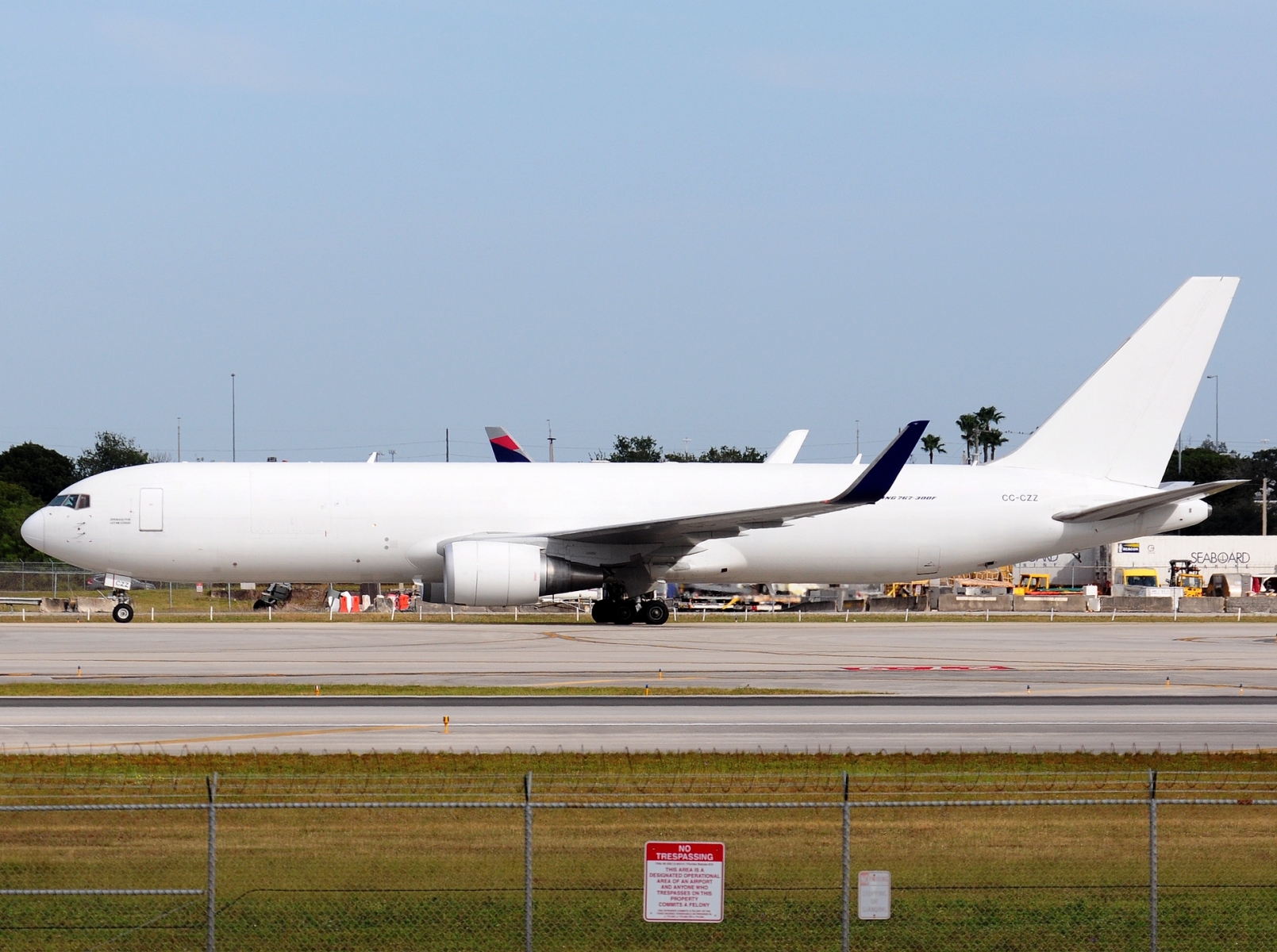 CC-CZZ - 767-316F(ER) - LATAM Cargo Chile - MIA - 28-11-2025