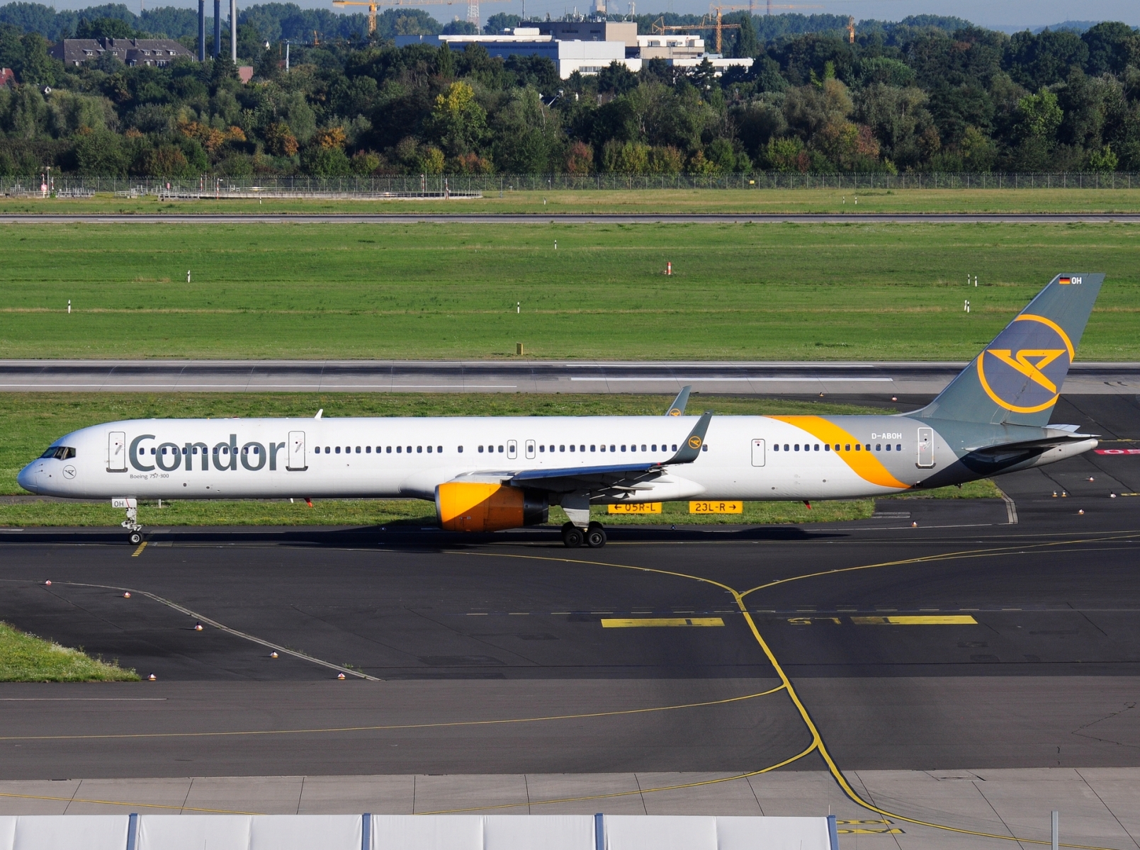 D-ABOH - 757-330(WL) - Condor - DUS - 19-08-2025