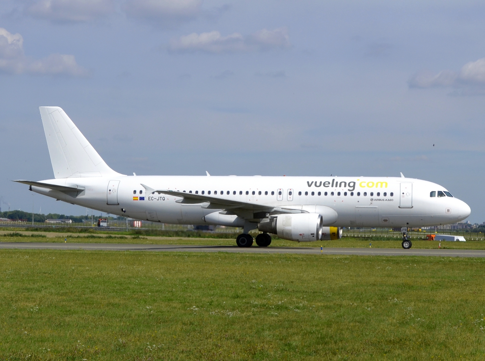 EC-JTQ - A320-214 - Vueling - AMS - 25-08-2025