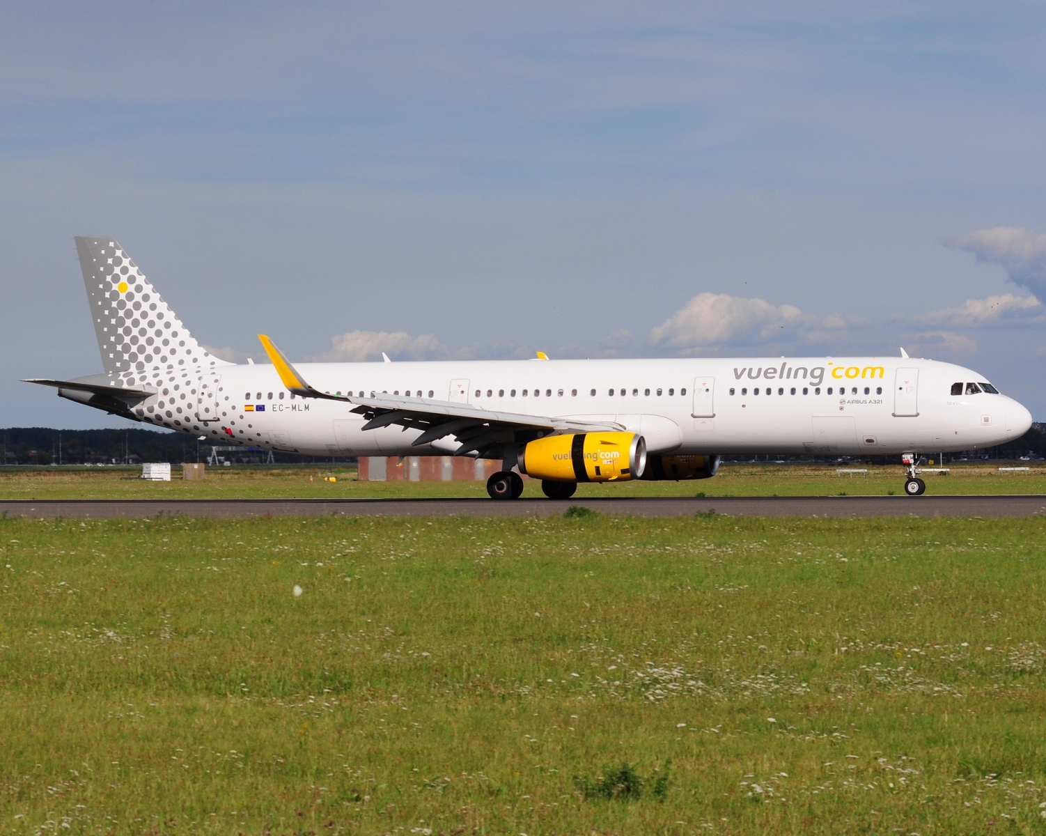 EC-MLM - A321-231(WL) - Vueling - AMS - 25-08-2025