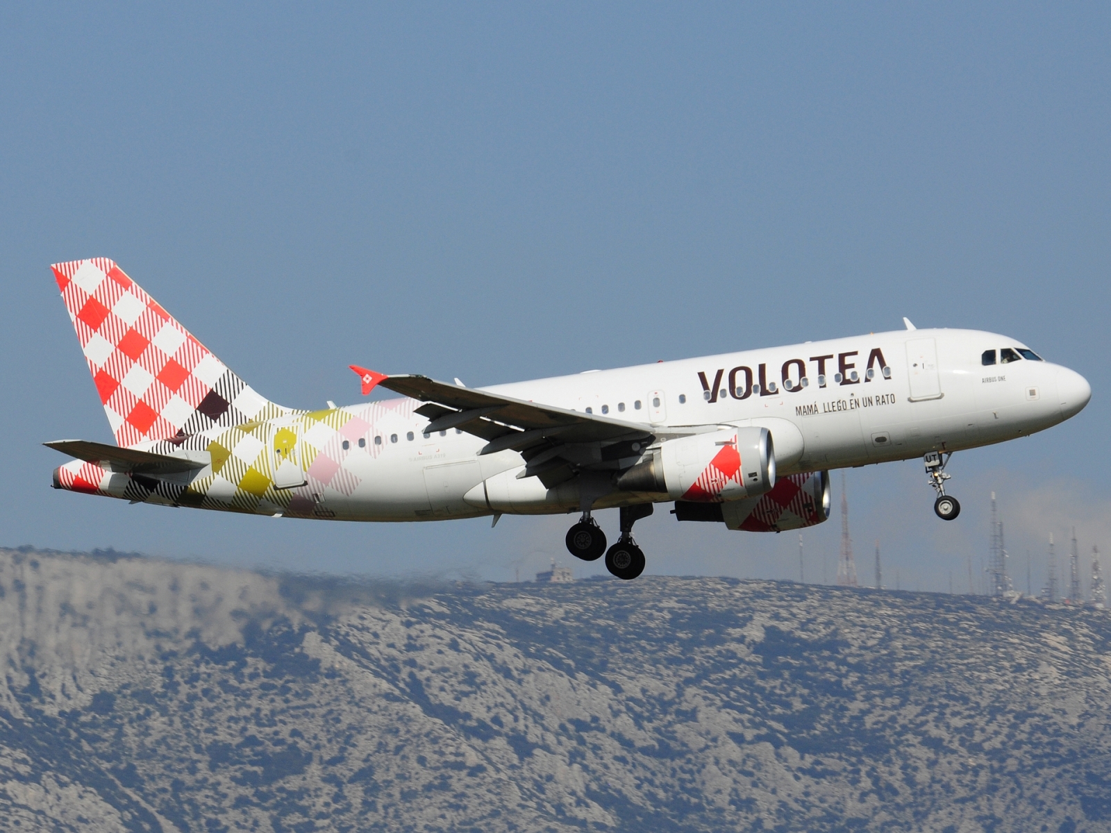 EC-MUT - A319-111 - Volotea Airlines - ATH - 04-04-2025