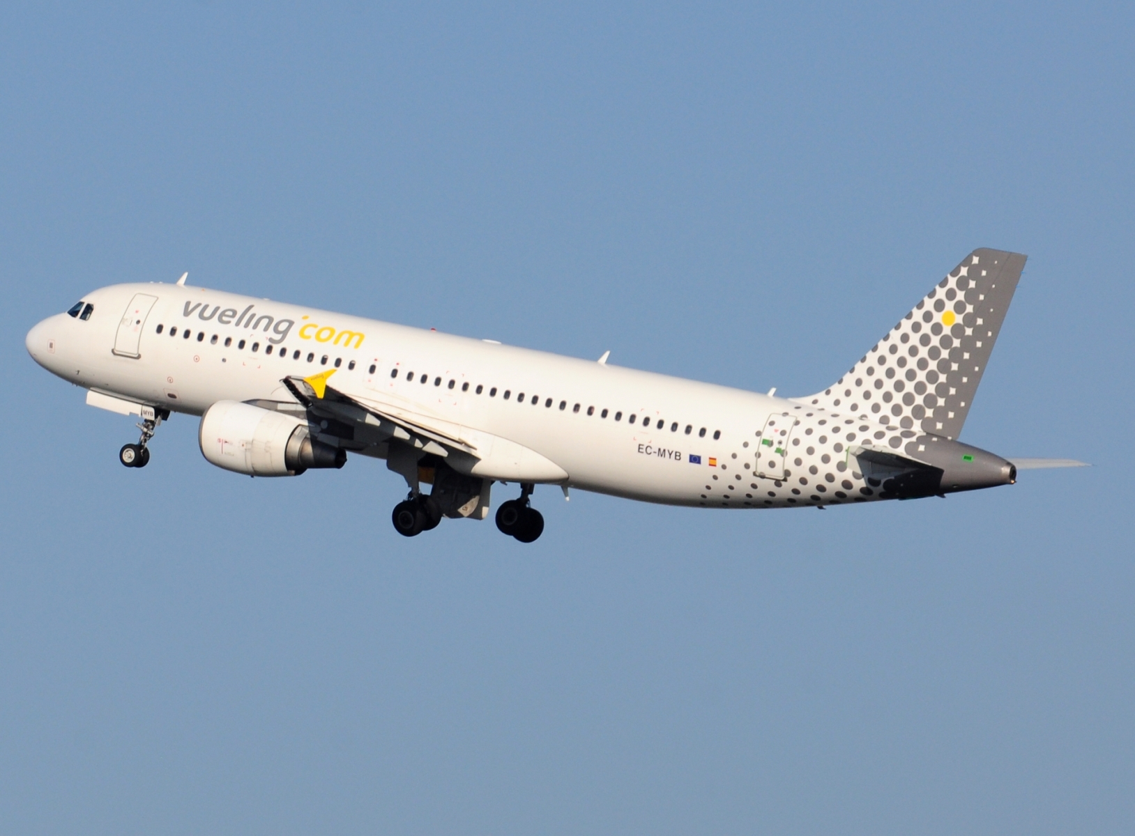 EC-MYB - A320-214 - Vueling - BRU - 08-03-2025