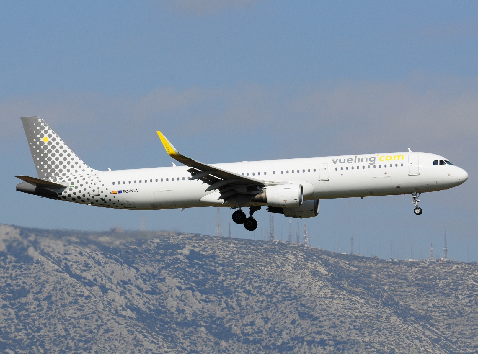 EC-NLV - A321-211(WL) - Vueling - ATH - 04-04-2025