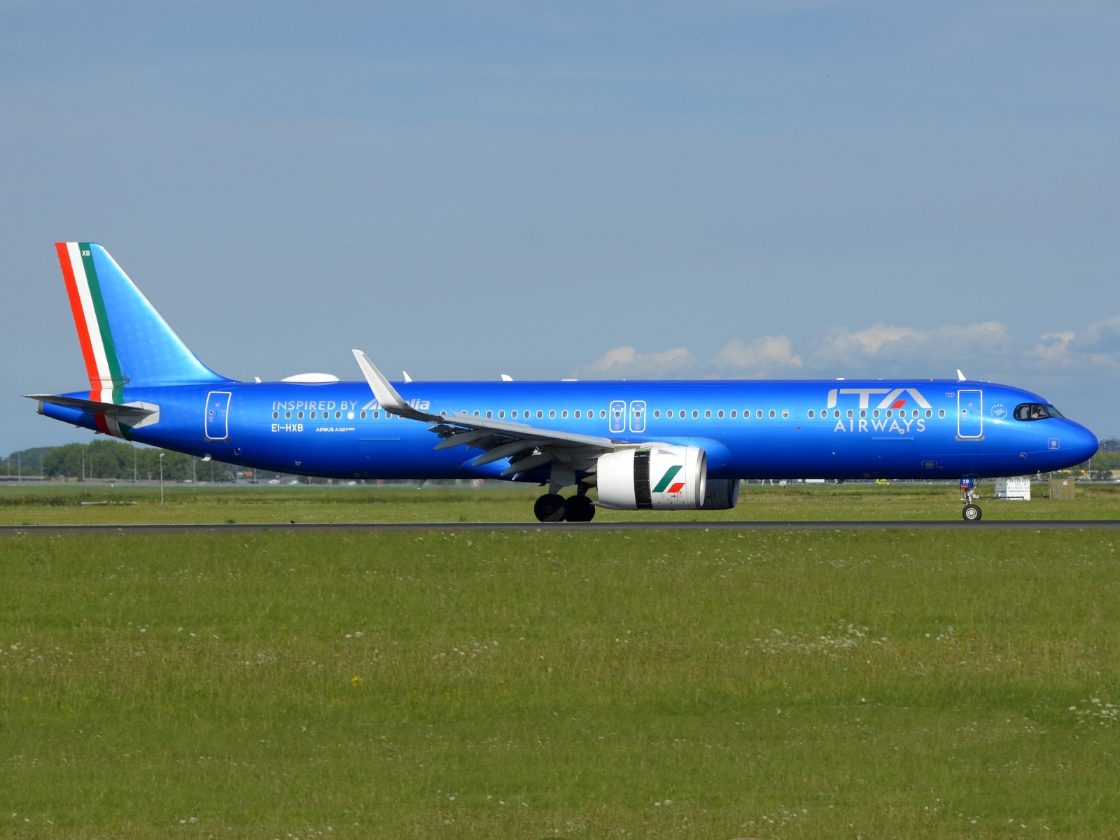 EI-HXB - A321-271NX(WL) - ITA Airways - AMS - 25-08-2025
