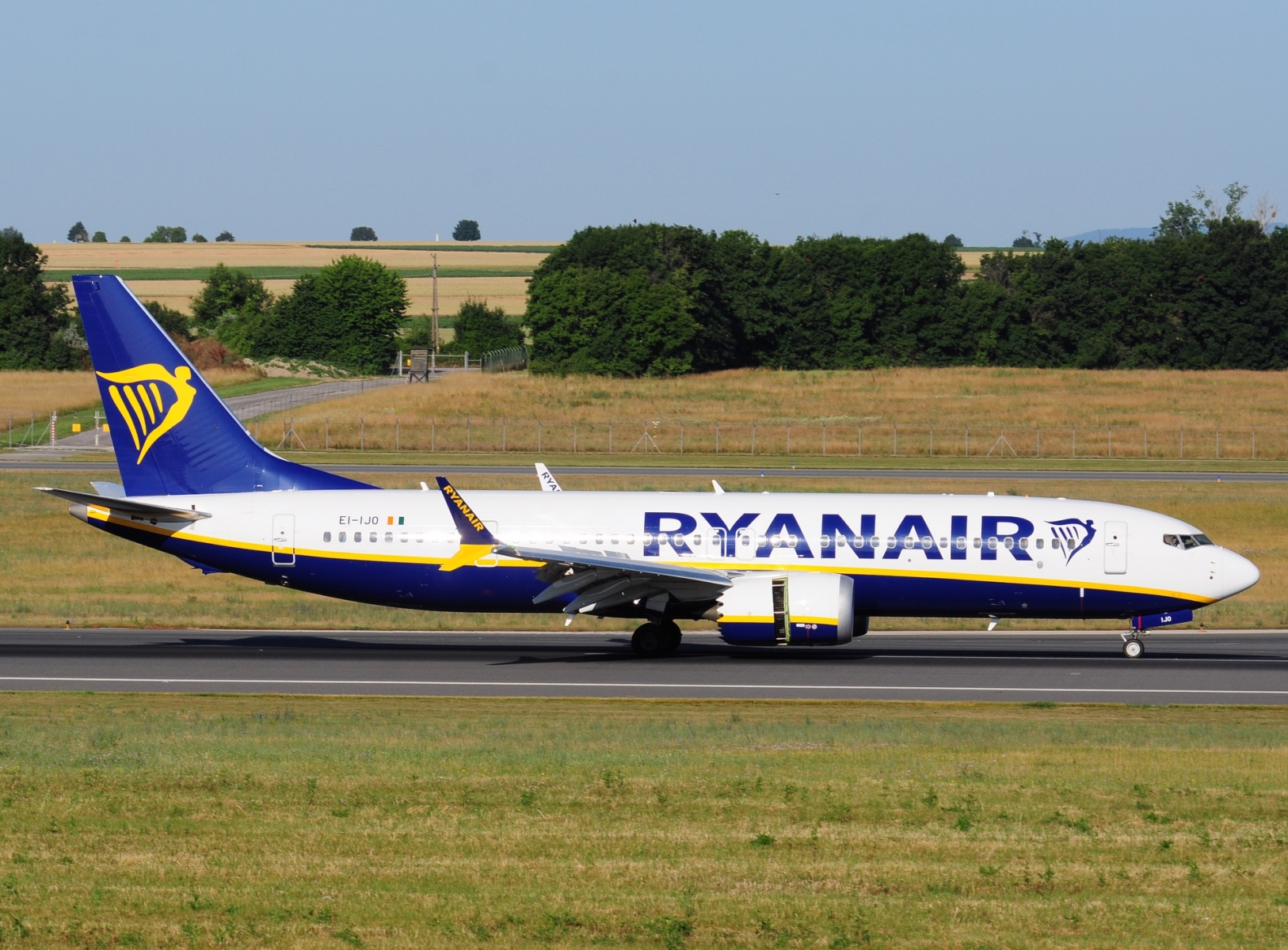 EI-IJO - 737-8-200 MAX - Ryanair - VIE - 25-06-2025