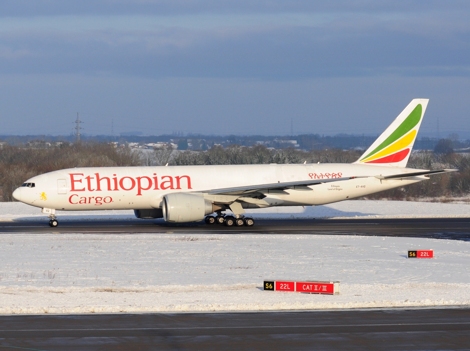 ET-AVQ - B777-FDZ - Ethiopian Airlines Cargo - LGG - 10-01-2025c