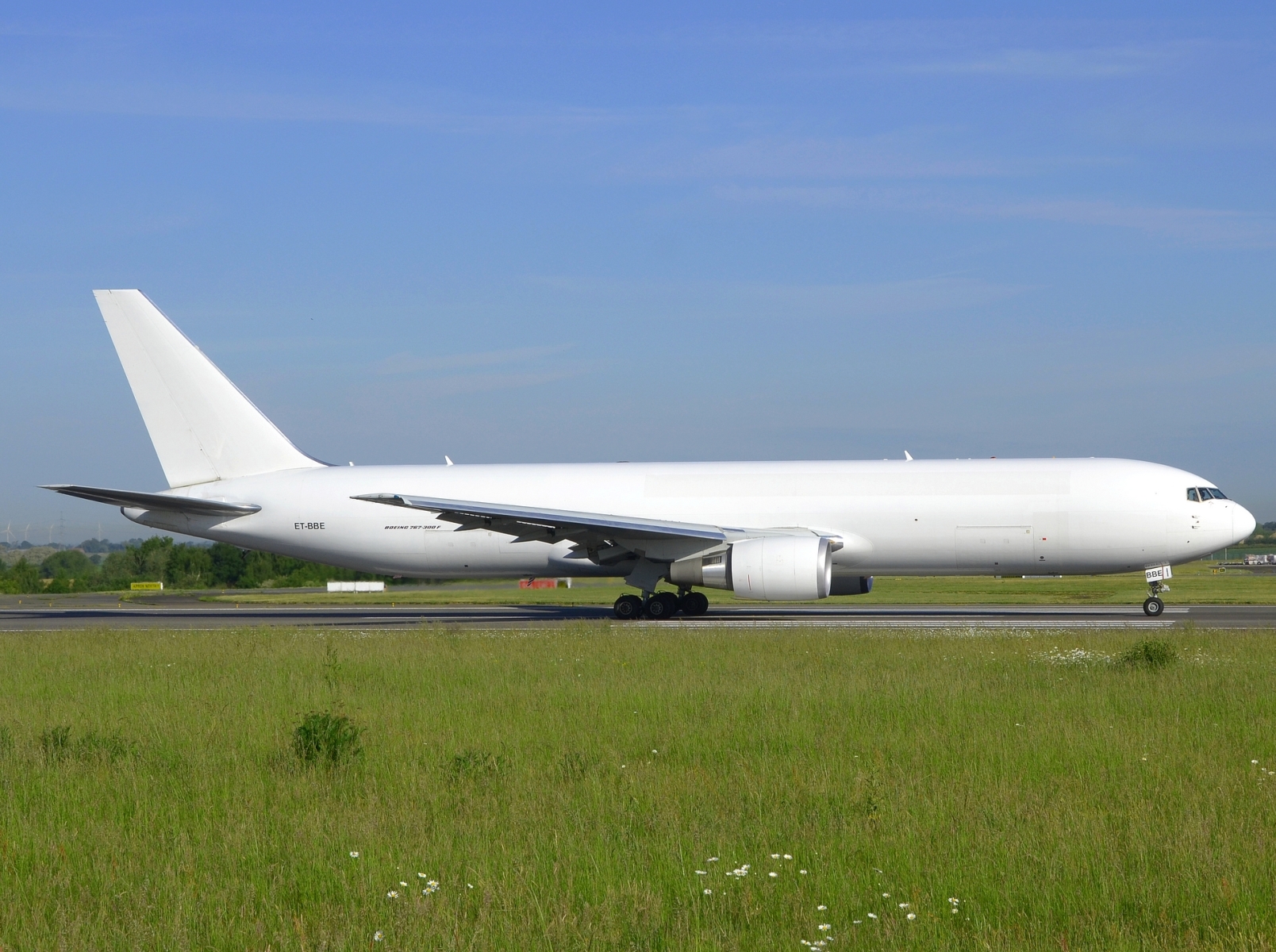 ET-BBE - 767-300F(ER) - Ethiopian Airlines - LGG - 20-05-2025