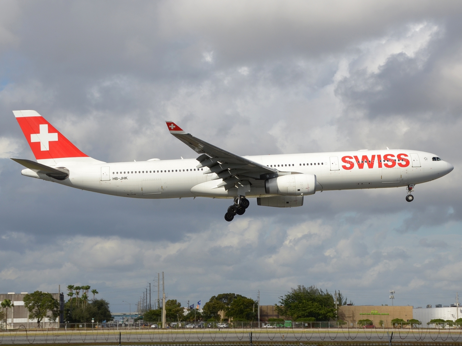 HB-JHK - A330-343 - Swiss - MIA - 26-11-2025b