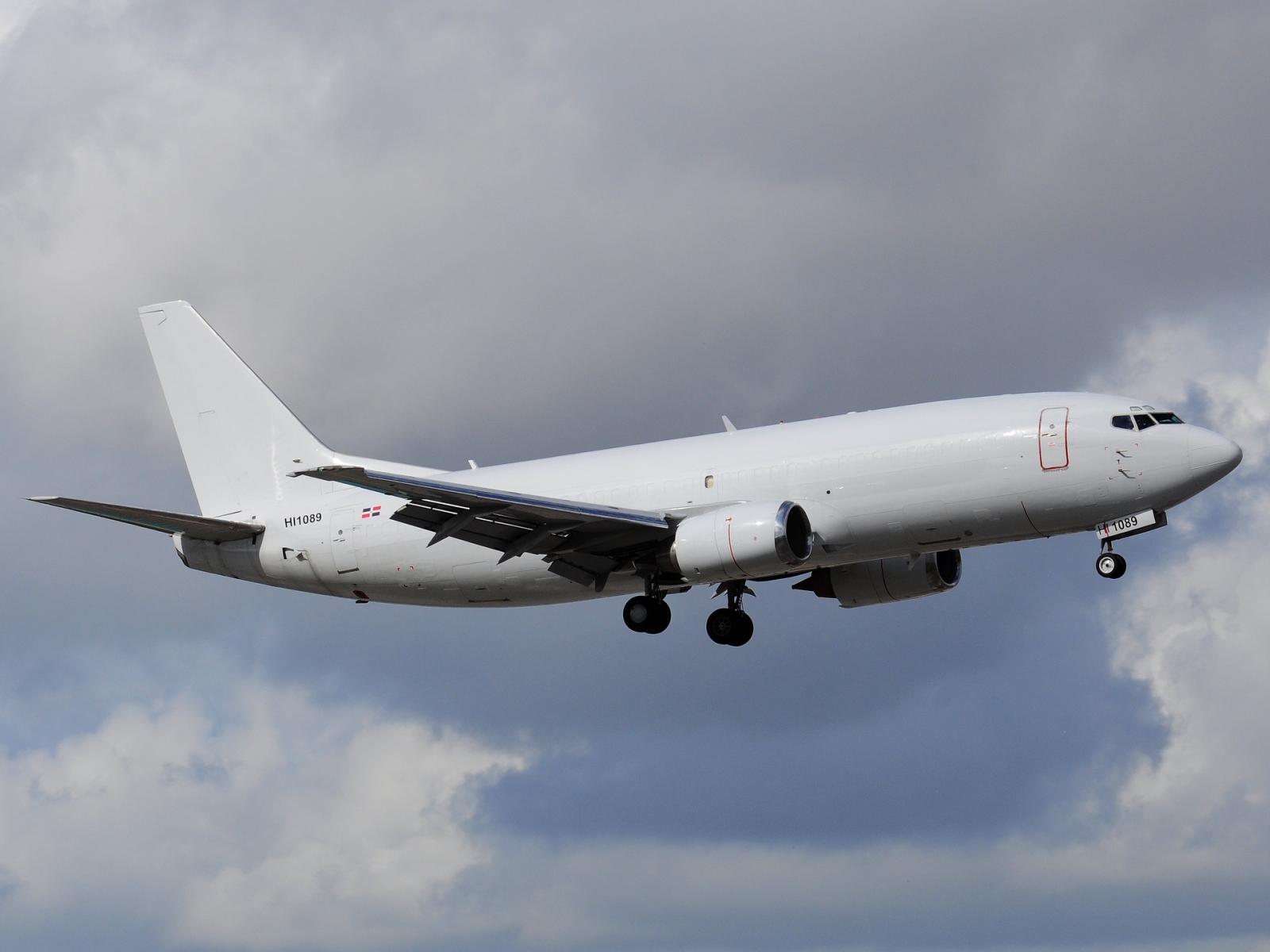 HI1089 - 737-38D - Sky High - MIA - 30-11-2025