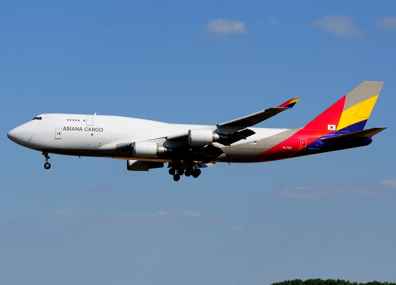 HL7421 - 747-48E - Asiana Airlines - BRU - 19-05-2025