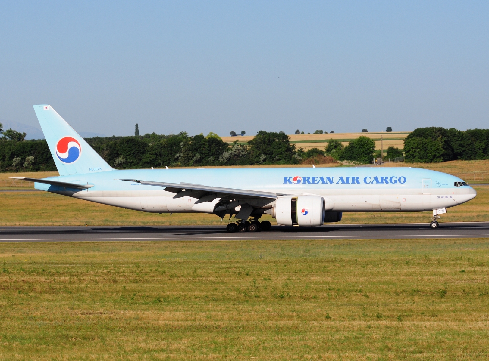 HL8075 - 777-FEZ - Korean Air Lines - VIE - 25-06-2025