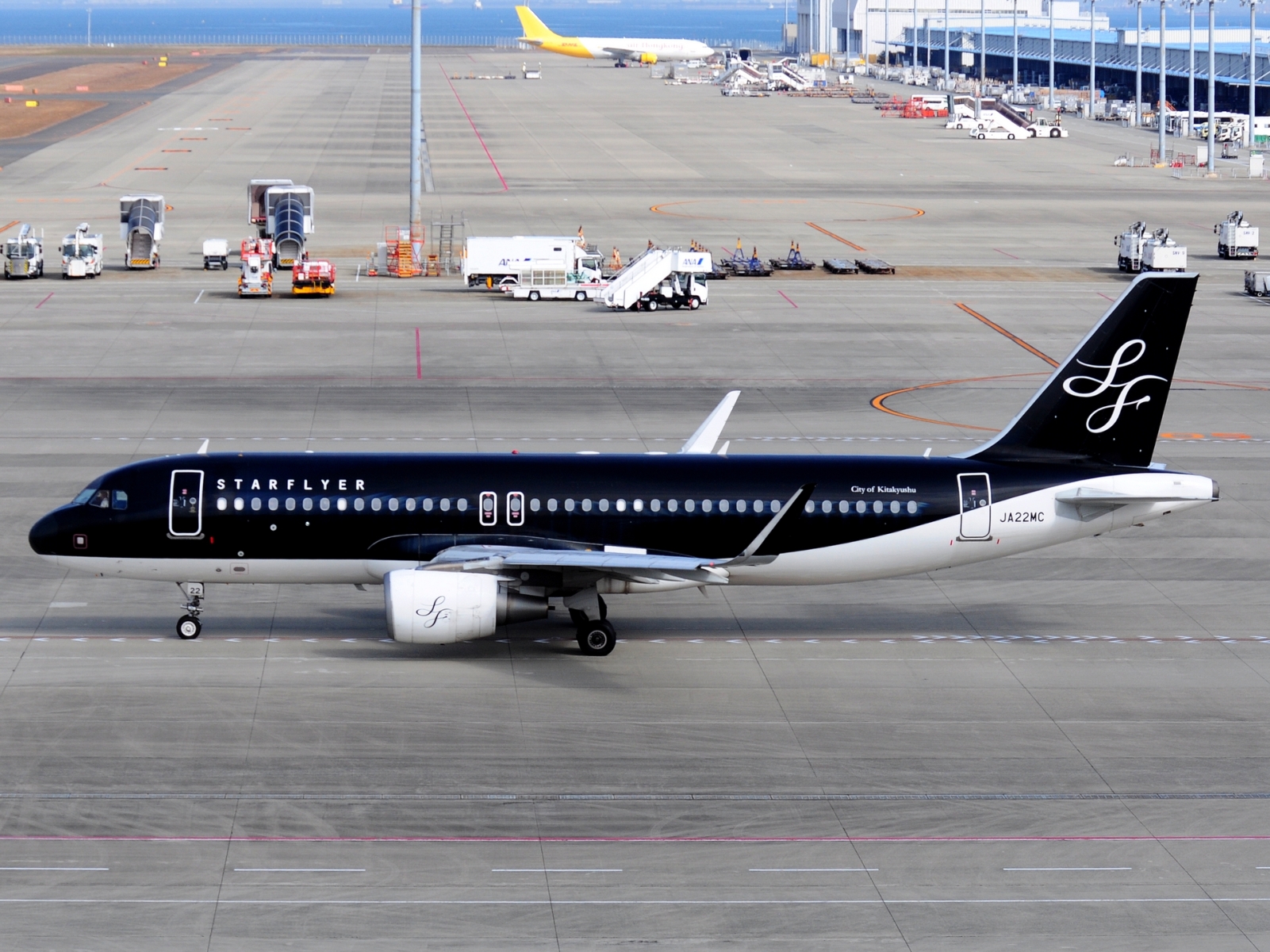 JA22MC - A320-214(WL) - Star Flyer - NGO - 18-03-2025