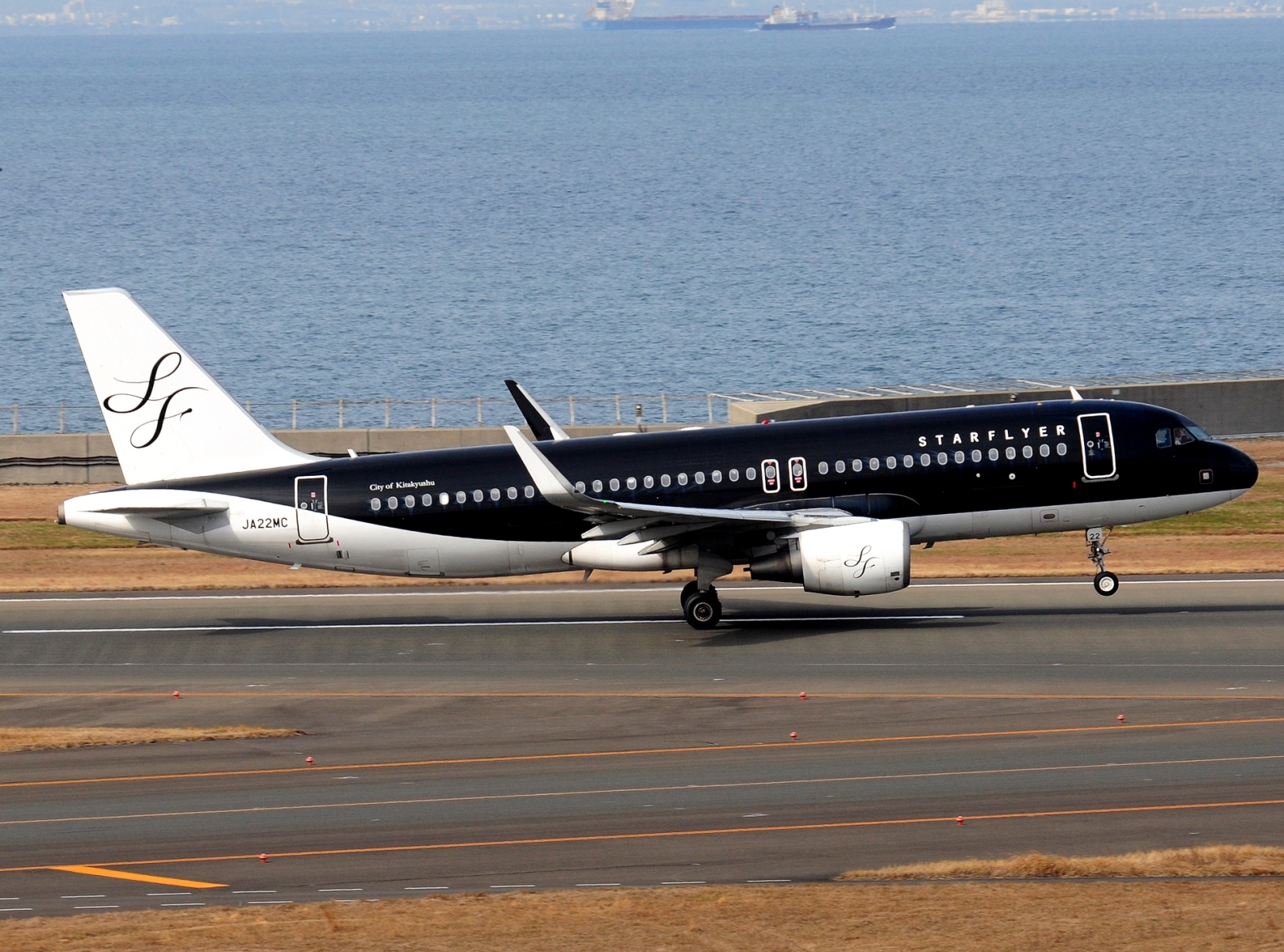 JA22MC - A320-214(WL) - Star Flyer - NGO - 18-03-2025c