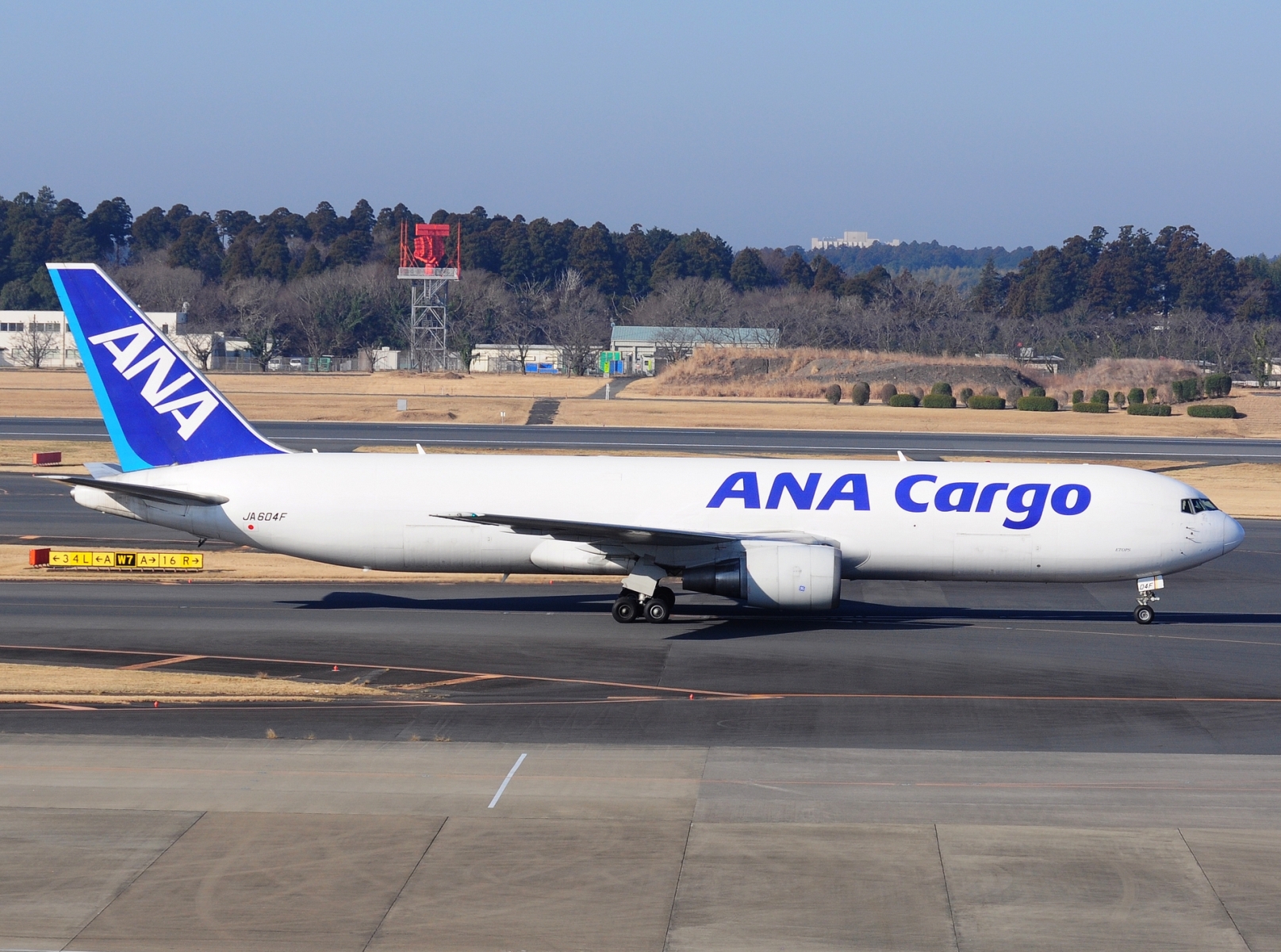 JA604F - 767-381F - ANA All Nippon Airways - NRT - 21-03-2025