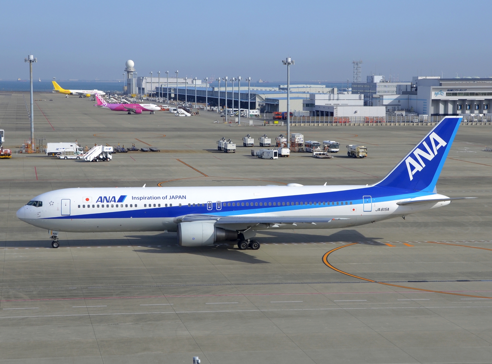 JA615A - 767-381(ER) - ANA All Nippon Airways - NGO - 18-03-2025