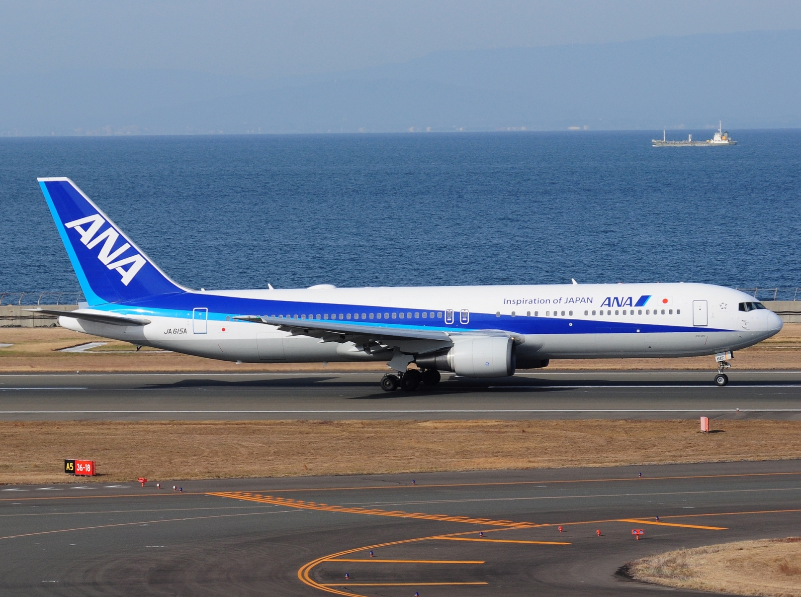 JA615A - 767-381(ER) - ANA All Nippon Airways - NGO - 18-03-2025c