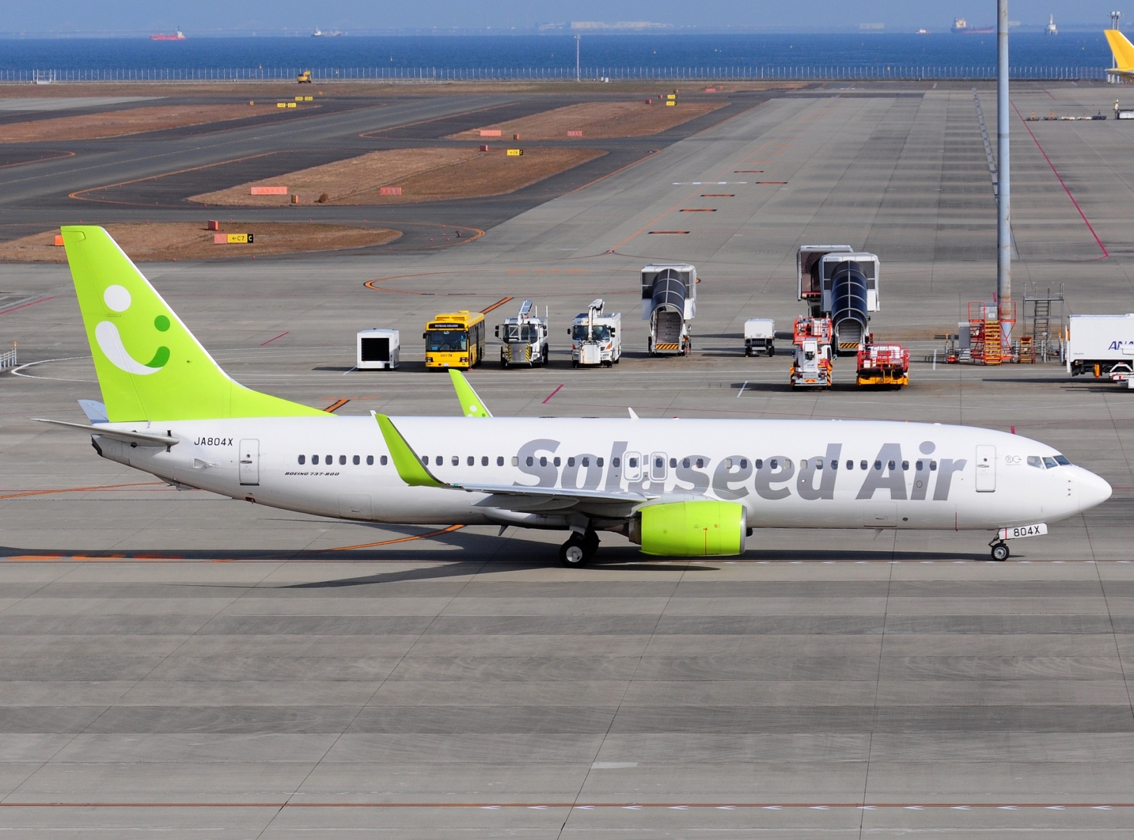 JA804X - 737-86N(W) - Solaseed Air - NGO - 18-03-2025
